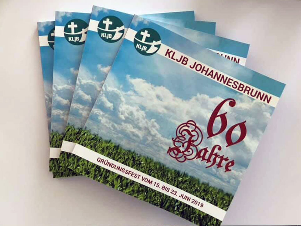 Softcover Festschrift Format 21x21 cm
